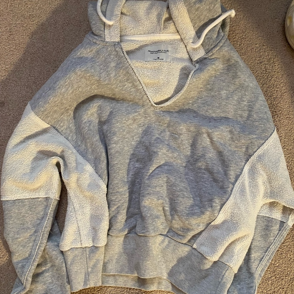 Abercrombie sweatshirt